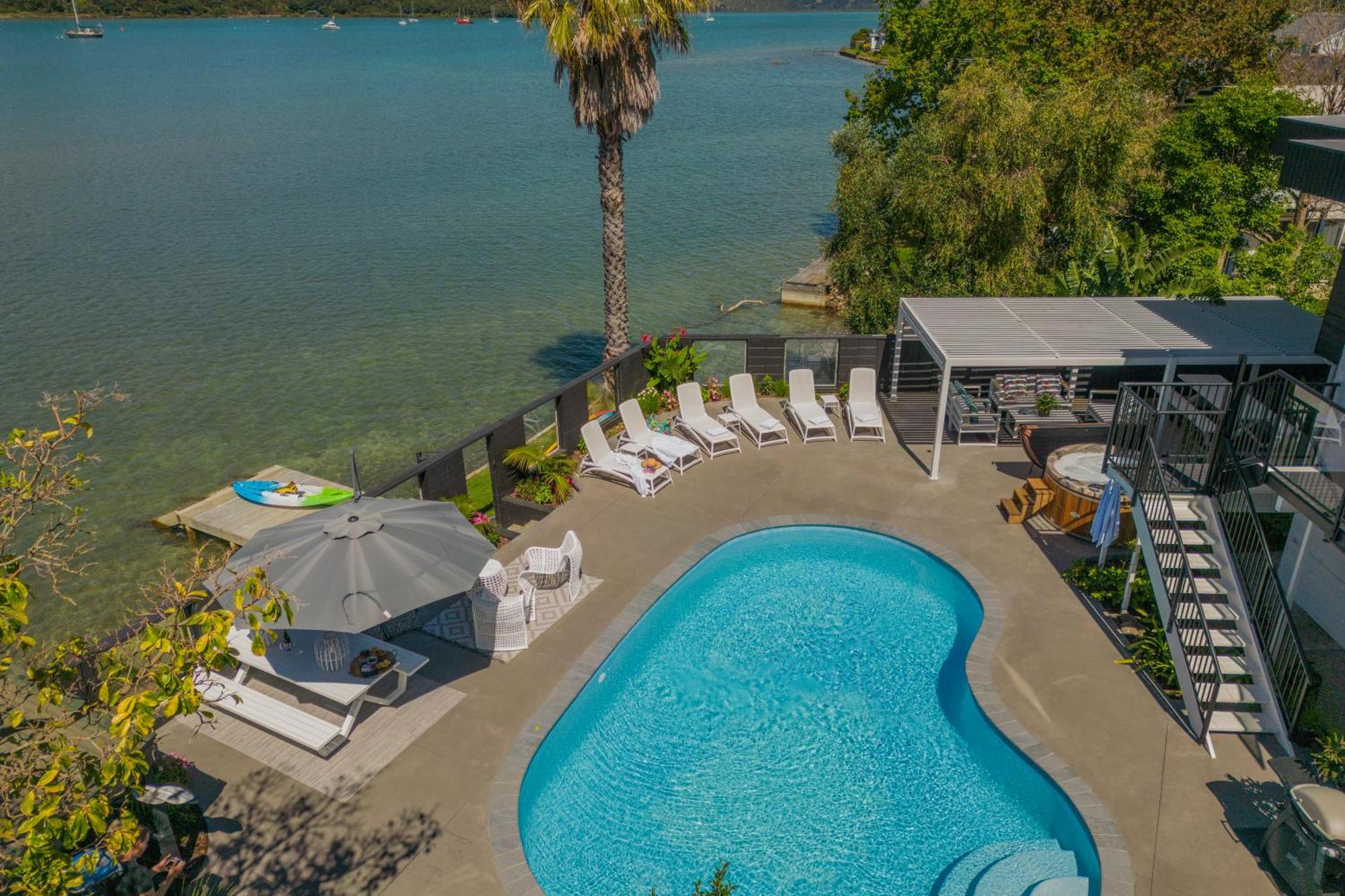 Oceans 88 Whitianga Coastal Suites Exterior photo